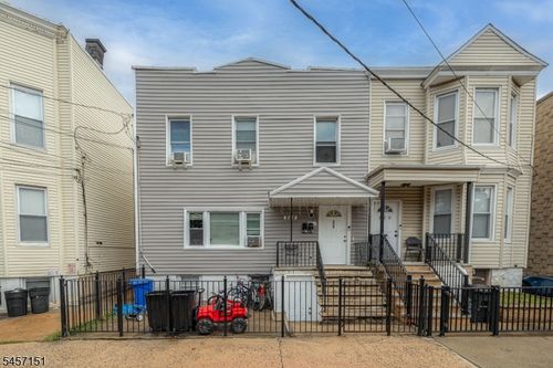 222 Bowers St, Jersey City, NJ, 07307-3628 | Card Image
