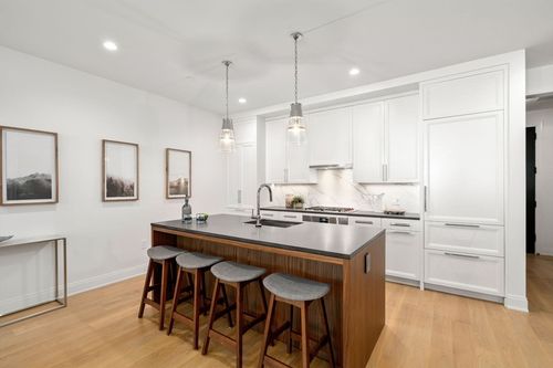 unit-202-100 Linden St, Wellesley, MA, 02482-7980 | Card Image
