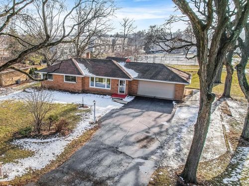 21W051 Woodview Dr, Itasca, IL, 60143-1918 | Card Image