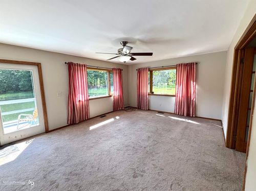 11147 E Carpenter Rd, Davison, MI, 48423-9303 | Card Image