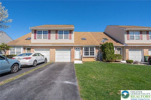 2725 Victoria Ln, Easton, PA, 18045-5274 | Card Image