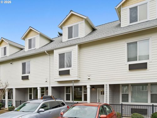 10845 E Burnside St, Portland, OR, 97216-3139 | Card Image