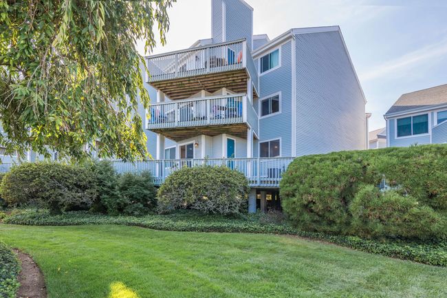 APT-110 - 1 Mansfield Grove Rd, Condo with 2 bedrooms, 2 bathrooms and null parking in East Haven CT | Image 6