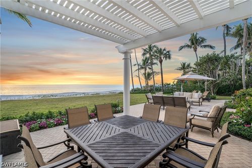 23 6th Ave N, NAPLES, FL, 34102-5542 | Card Image