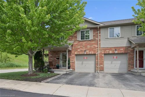 27-30 Bryan Crt, Kitchener, ON, N2A4J5 | Card Image
