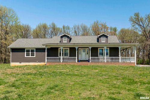 135 Doc Rd, Eldorado, IL, 62930-3548 | Card Image