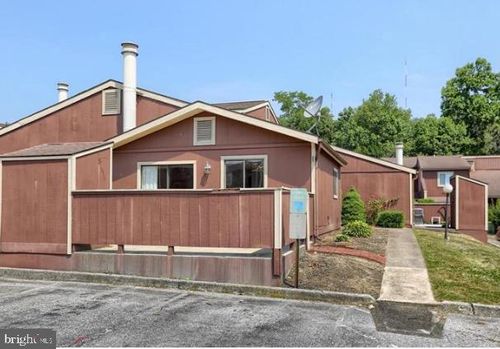 221 Lee Ct, ENOLA, PA, 17025-1500 | Card Image