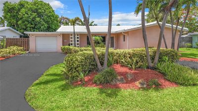 2731 Ne 53rd St, House other with 3 bedrooms, 2 bathrooms and null parking in Lighthouse Point FL | Image 2