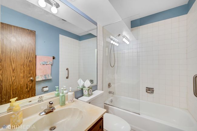 APT-101C - 1450 N Elmhurst Rd, Home with 3 bedrooms, 2 bathrooms and 1 parking in Mount Prospect IL | Image 14