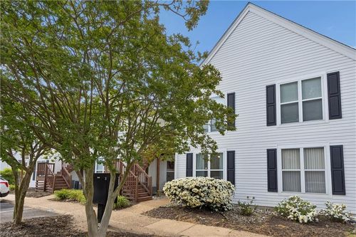 213 Persimmon Dr, Yorktown, VA, 23693-5573 | Card Image