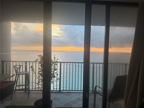 apt-2802-2101 S Ocean Dr, Hollywood, FL, 33019-2537 | Card Image