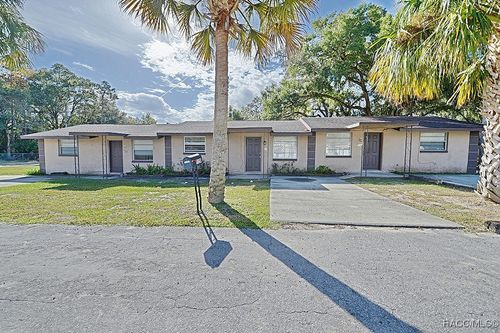 1154 1st St, Crystal River, FL, 34429-4532 | Card Image