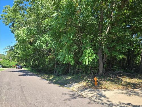2110 S Ellison Way, Independence, MO, 64050 | Card Image
