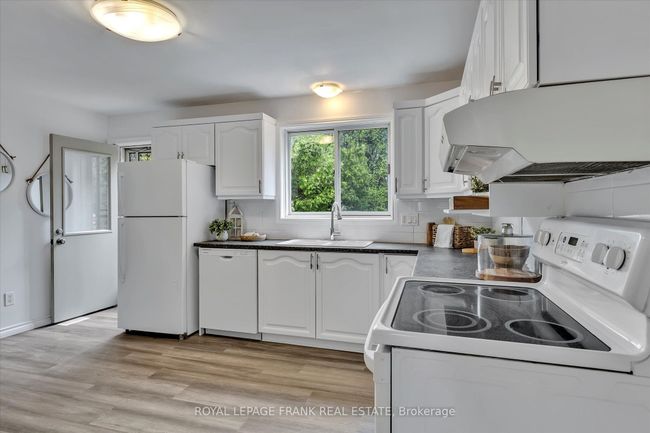 17 Claudette Crt, House other with 3 bedrooms, 4 bathrooms and 5 parking in Peterborough ON | Image 15