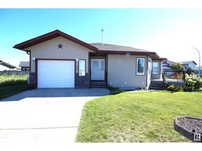 5901A 46 St, Home with 2 bedrooms, 2 bathrooms and null parking in Barrhead AB | Image 1