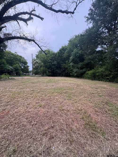 713 Wilson St., Tyler, TX, 75702 | Card Image