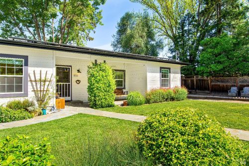 855 Boyes Boulevard, Sonoma, CA, 95476 | Card Image