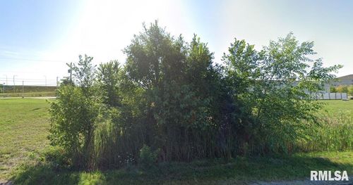 151 Sunshine Ln, Milan, IL, 61264-2658 | Card Image