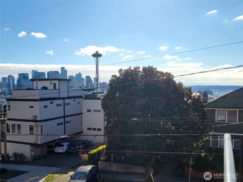 116-116 Aloha St, Seattle, WA, 98109-3617 | Card Image