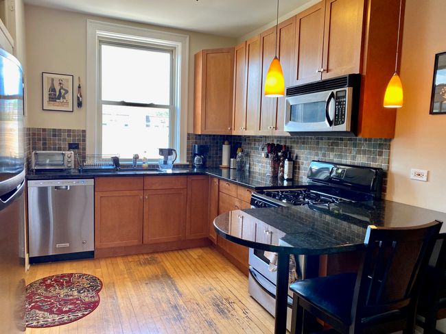 APT-3E - 1702 W Catalpa Ave, Home with 2 bedrooms, 1 bathrooms and null parking in Chicago IL | Image 6
