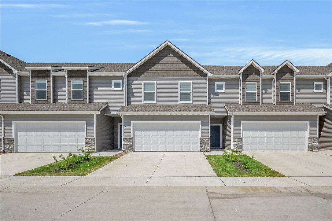 Stratford Ln, Ankeny, IA 50023
