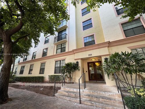 apt-307a-1919 Van Buren St, Hollywood, FL, 33020-7813 | Card Image
