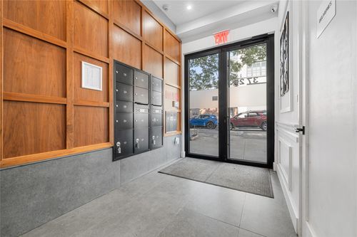 1b-3729 32nd St, Long Island City, NY, 11101-2258 | Card Image
