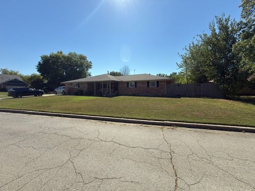 9270 32nd Pl, Tulsa, OK, 74145-1614 | Card Image
