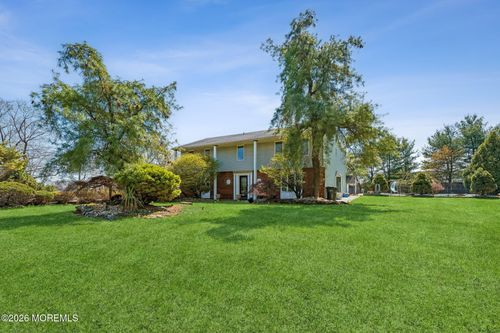 1 Flintlock Rd, Freehold, NJ, 07728-8296 | Card Image