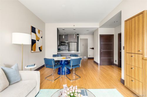 apt-4d-305 W 16th St, New York, NY, 10011-5984 | Card Image