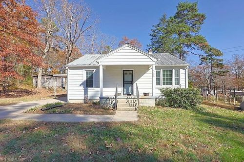 536 Oakgrove Rd, Asheboro, NC, 27205-5918 | Card Image