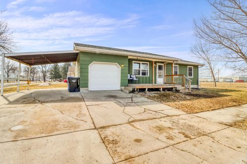3102 8th Ave N, Fargo, ND, 58102-3011 | Card Image