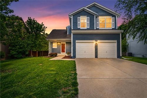 15935 Avalon St, Olathe, KS, 66062-2500 | Card Image