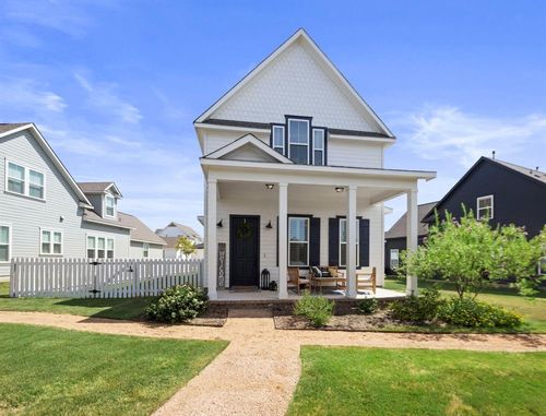 1066 Twain St, Driftwood, TX, 78619-2009 | Card Image