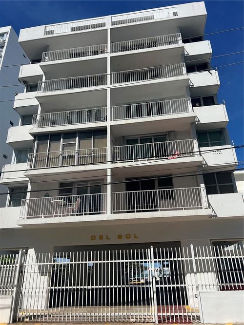 504-16 Amapola, CAROLINA, PR, 00979 | Card Image