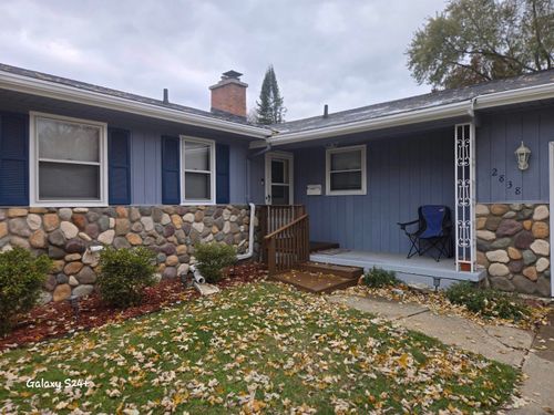 2838 Sunderland Rd, Lansing, MI, 48911-1551 | Card Image