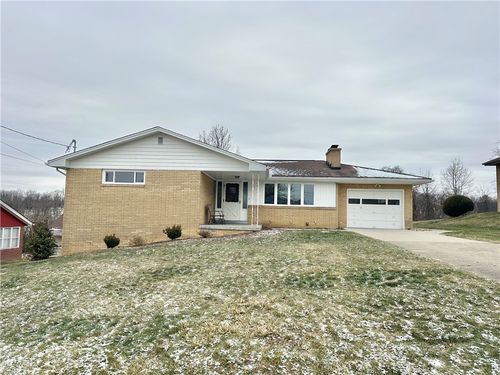 2500 Lynnrose Dr, North Huntingdon, PA, 15642-8706 | Card Image