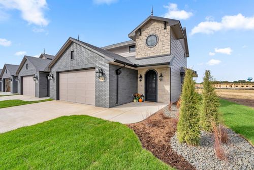 2142 E Beaumont, Park City, KS, 67219 | Card Image