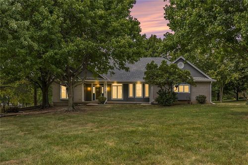 12420 Ridgeview Rd, Kearney, MO, 64060-7439 | Card Image