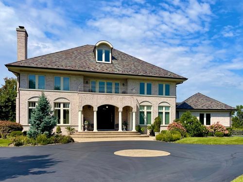 107 Brookwood Ln, Lincolnshire, IL, 60069-2401 | Card Image