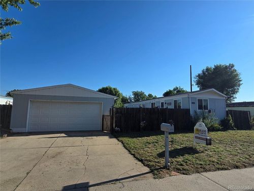 210 Oak St, Log Lane Village, CO, 80705-4819 | Card Image