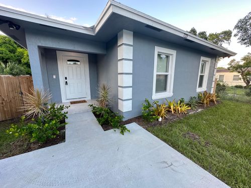 723 20th St, West Palm Beach, FL, 33407-5713 | Card Image