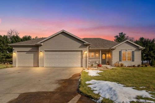 60600 Ashton Way, Elkhart, IN, 46517-8704 | Card Image