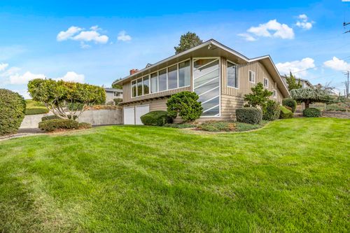 1235 Cherry Ave, Sunnyside, WA, 98944-1759 | Card Image