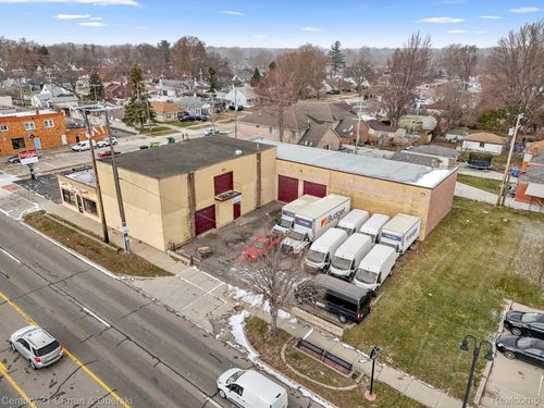 24134 W Warren St, Dearborn Heights, MI, 48127-2232 | Card Image