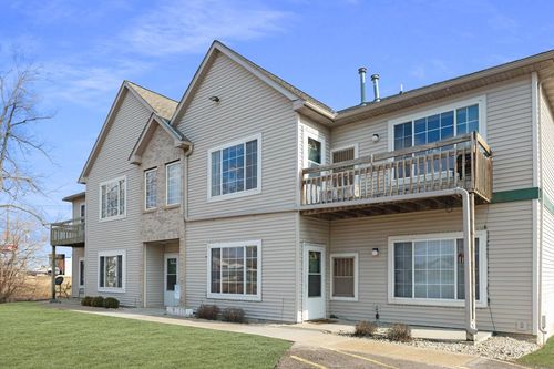 2-330 E Tyranena Park Road, LAKE MILLS, WI, 53551 | Card Image