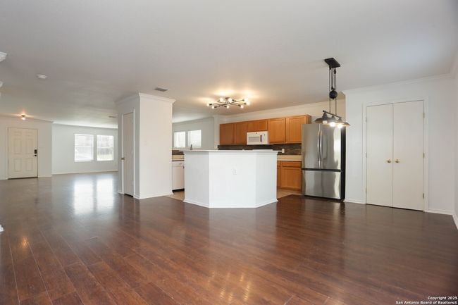 213 Hinge Loop, House other with 4 bedrooms, 3 bathrooms and null parking in Cibolo TX | Image 10