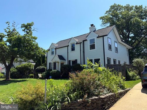 2011 N Upton St, ARLINGTON, VA, 22207-2326 | Card Image