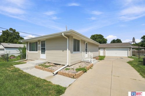 1610 Sw 8th St, Lincoln, NE, 68522-1605 | Card Image