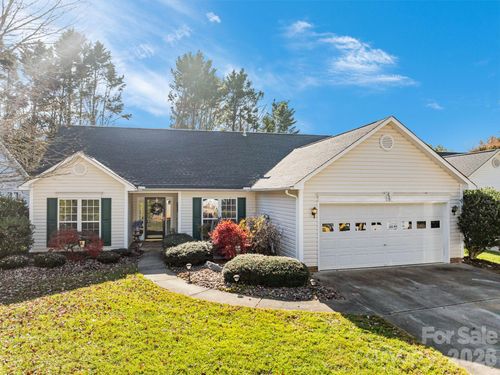 255 Stonehollow Rd, Fletcher, NC, 28732-8690 | Card Image